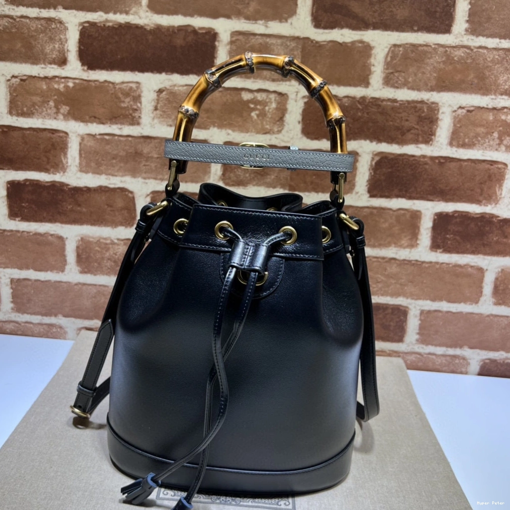 Diana small bucket bag Gucci 0723